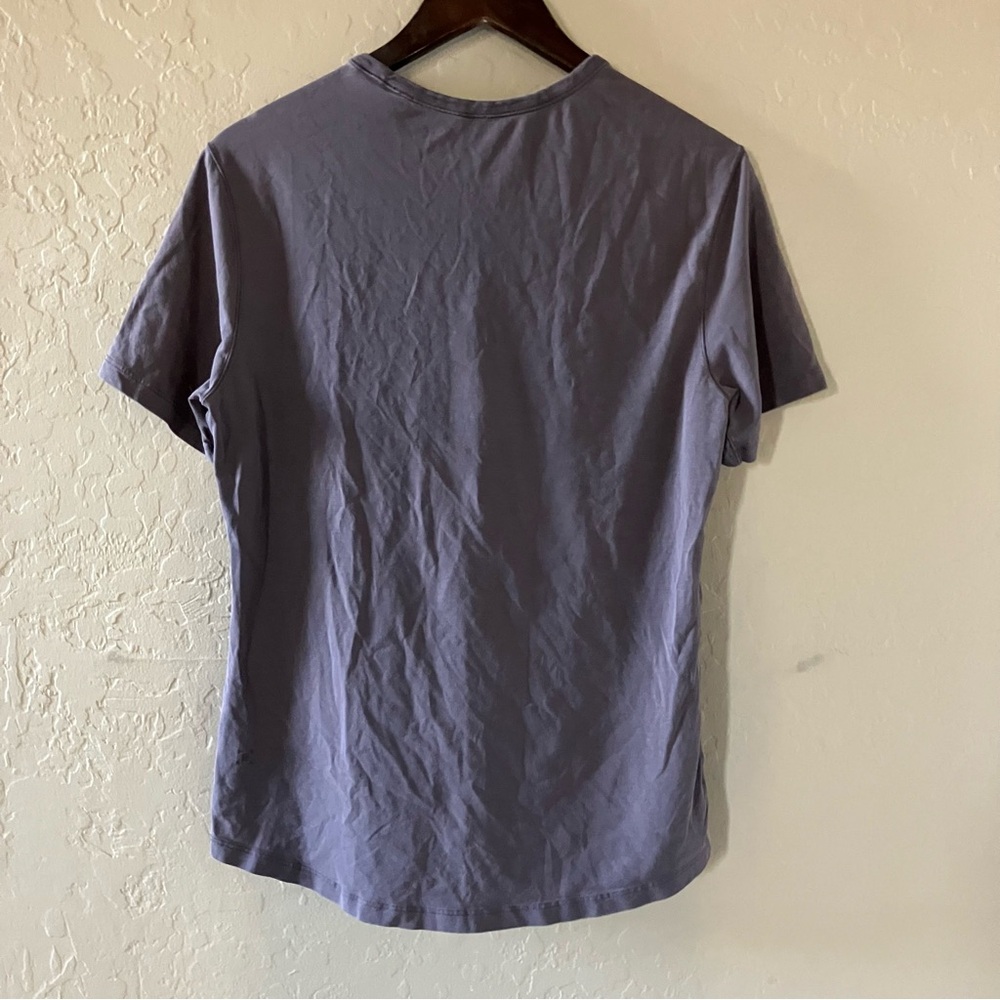 Lululemon Lavender T-Shirt Size Large - Picture 6 of 9
